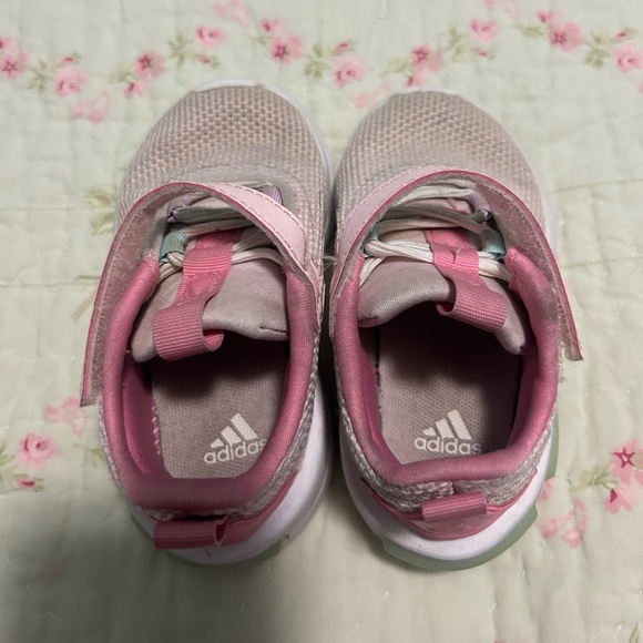 Adidas shoes size 5K - Picture 8 of 8